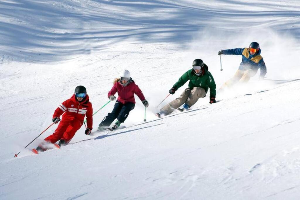 200M Ski Slopes - Chalet Manora - Courchevel La Tania Villa Exterior photo